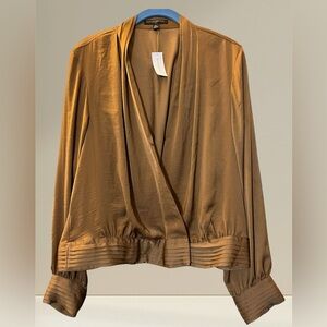 NWT Banana Republic Low V Front Blouse XL